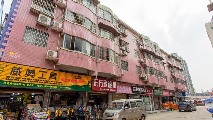 雷锋机电建材批发市场外景图