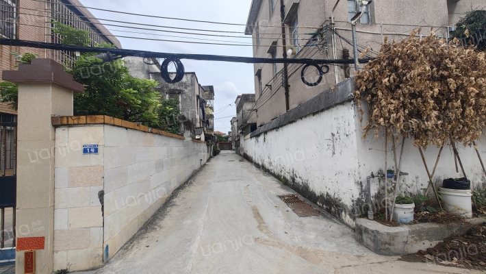 市场新村外景图