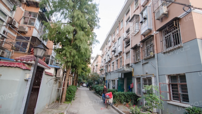 凤凰西街229号外景图