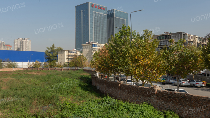 搜宝中心外景图