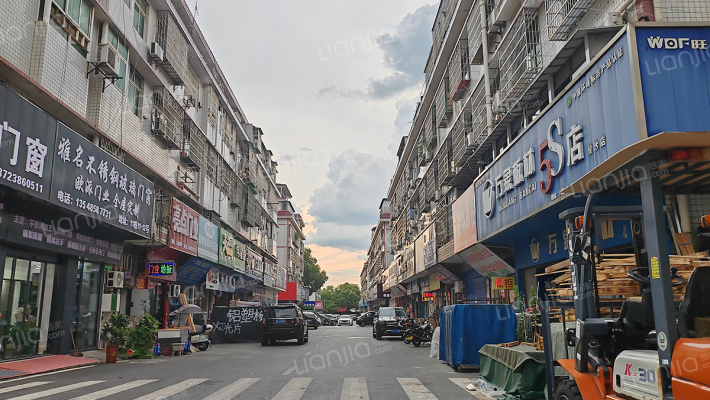 星沙众鑫建材大市场外景图
