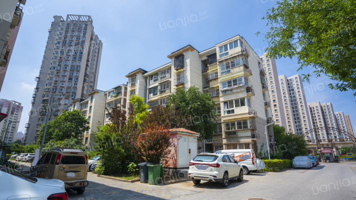 秋晨家园外景图