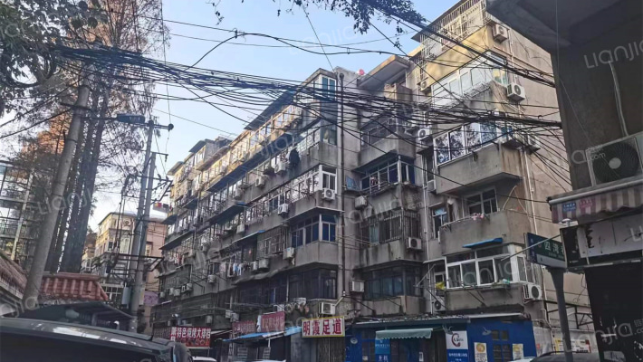 电大恢复楼外景图