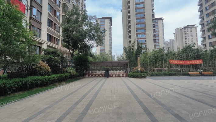 景瑞路劲海逸翠廷外景图