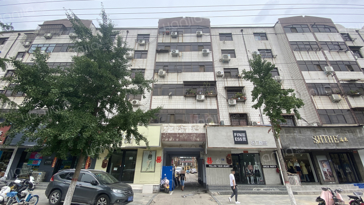 平安家属院外景图