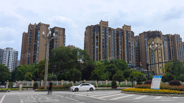 保利城一期外景图