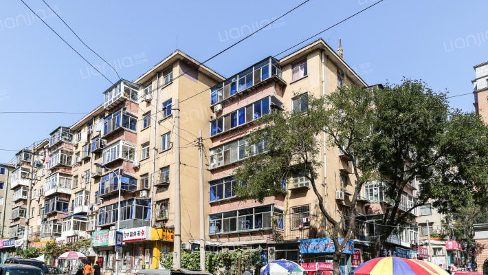 世和胡同外景图