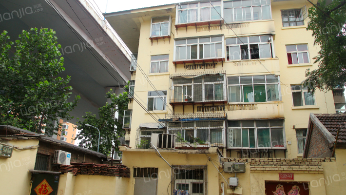 青年西路外景图