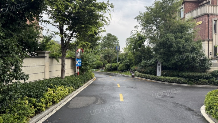 云栖山庄外景图