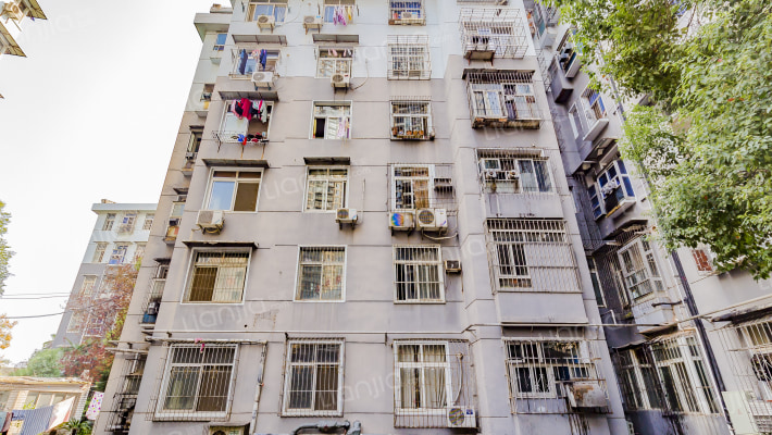 湖北省食品药品监督管理局宿舍外景图