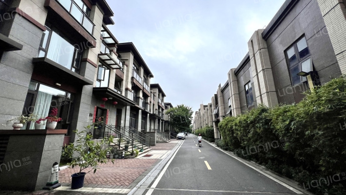 保利锦城一期外景图