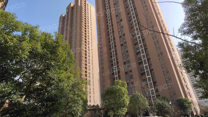 恒泰城宫外景图