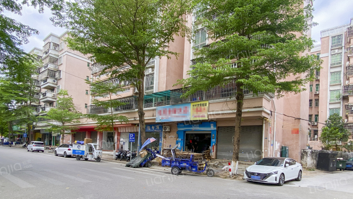 民警宿舍楼外景图