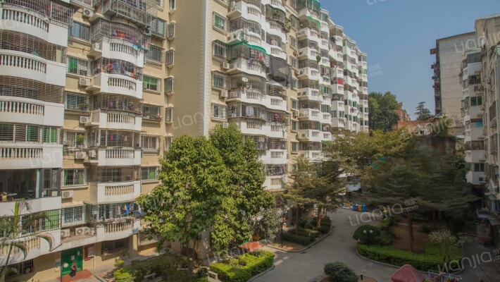 富华广场外景图