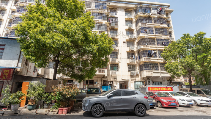 杨家山汽修厂外景图