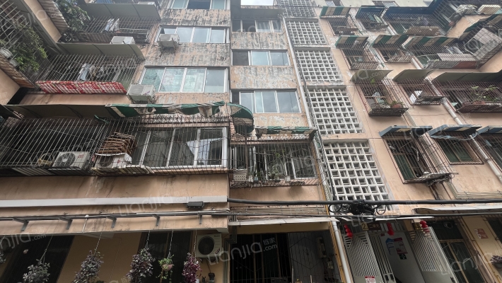 世发家园外景图