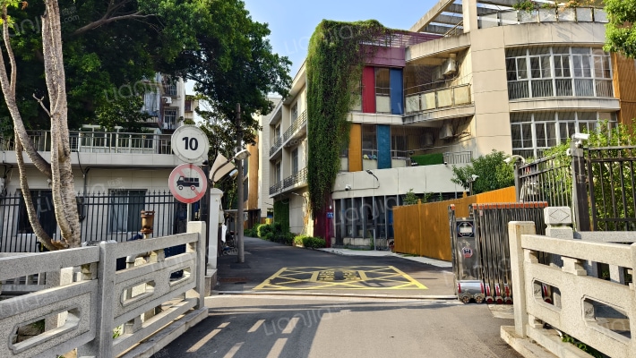 福建省儿童保育院宿舍外景图