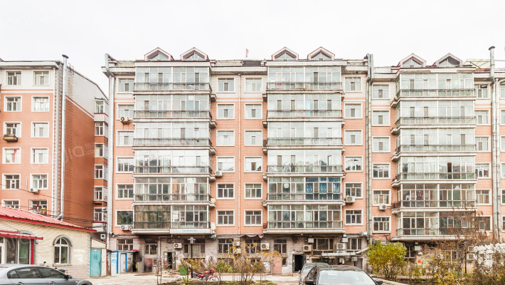 农行家属楼外景图