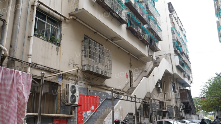 白沙啤酒公寓外景图