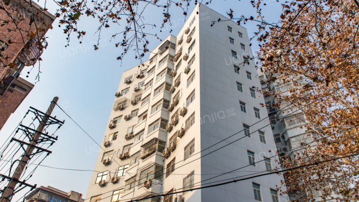 防疫路11号院外景图