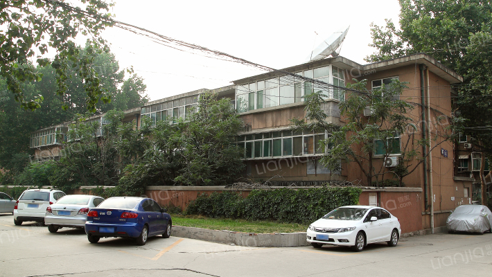 广电宿舍外景图