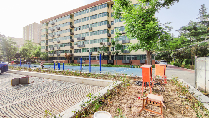 蓝天小区外景图