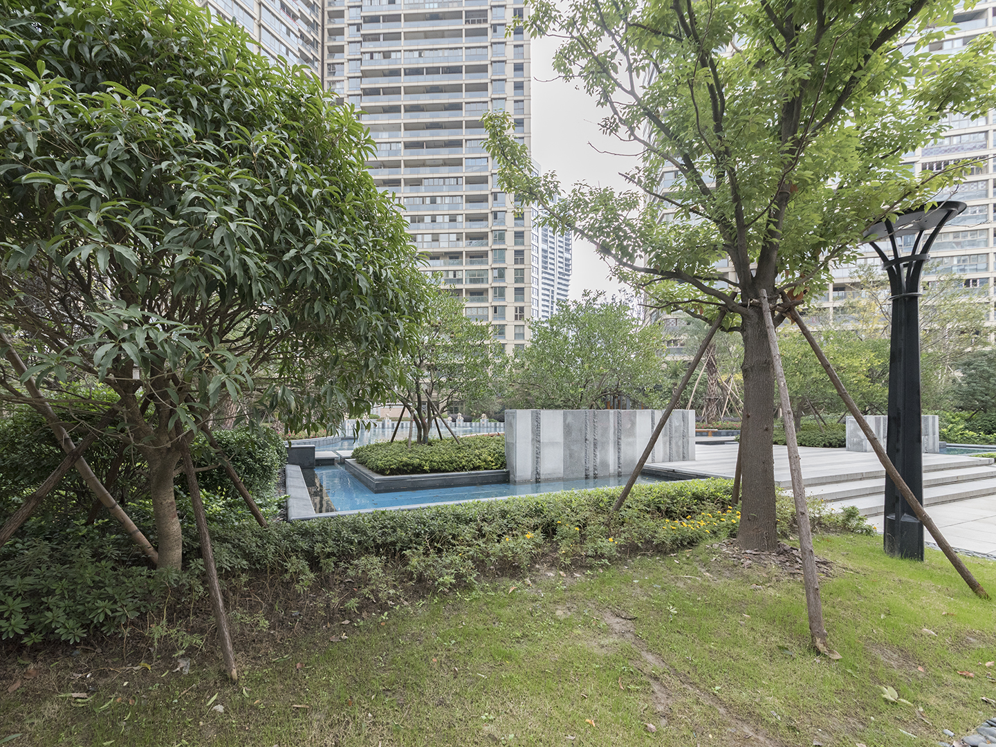 世茂之西湖小区实景 6