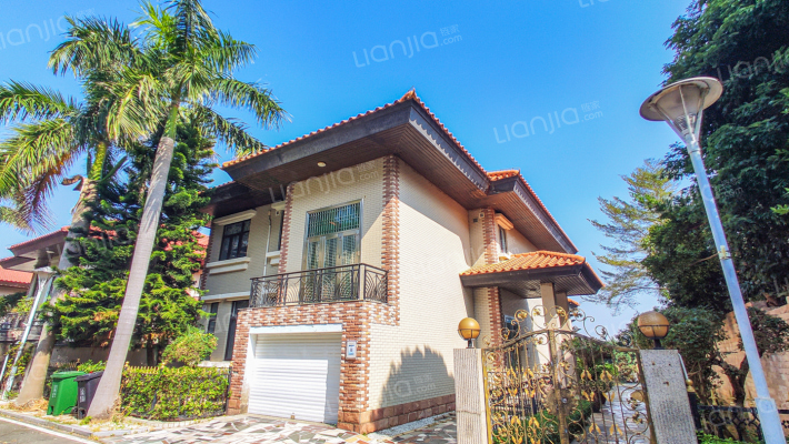 聚龙溪山庄外景图