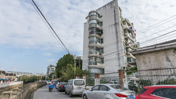 锦书清华里外景图