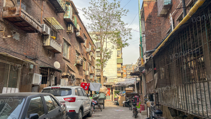 四纬路外景图
