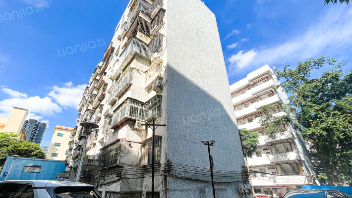 康达尔家属楼外景图