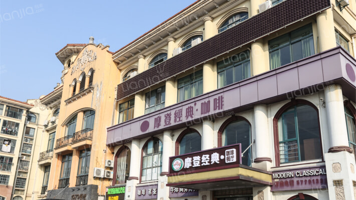 好又多购物广场外景图