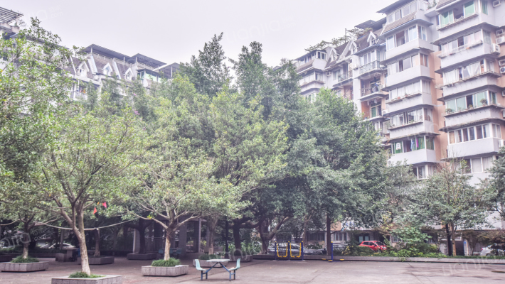 雨台花园外景图