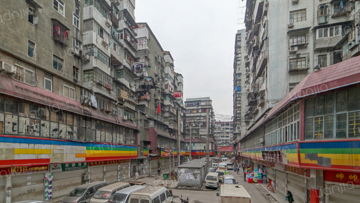 东富商城外景图