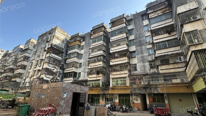 长富花园外景图