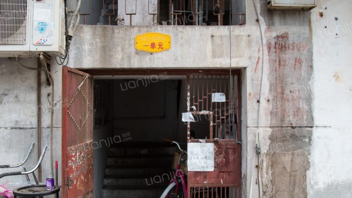 珞珈山路9号外景图