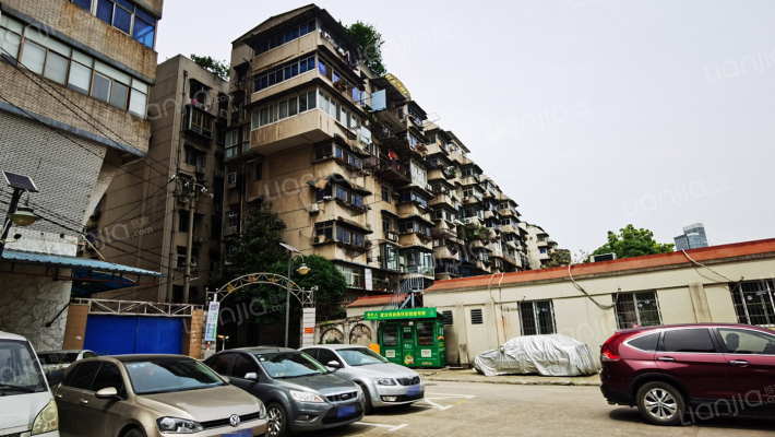 建银小区外景图