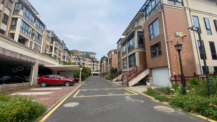 汇秀山庄外景图