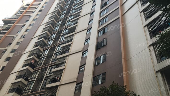 威斯广场外景图