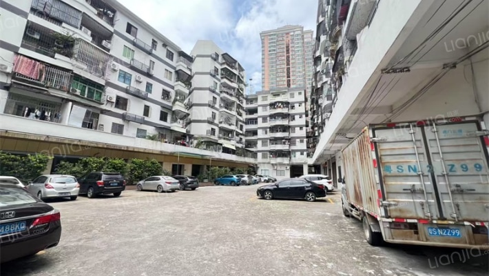 装运公司宿舍外景图