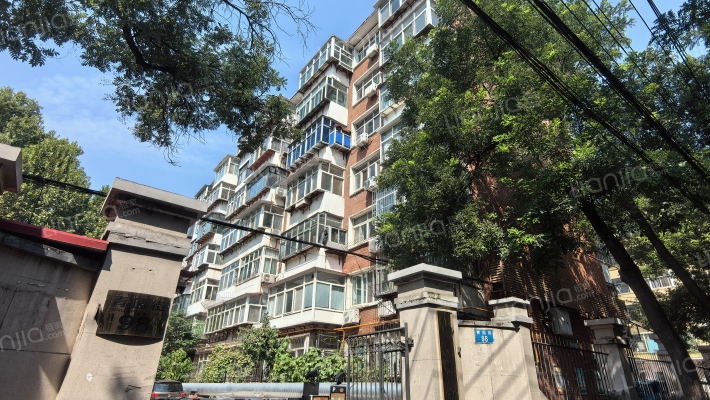 政府宿舍外景图