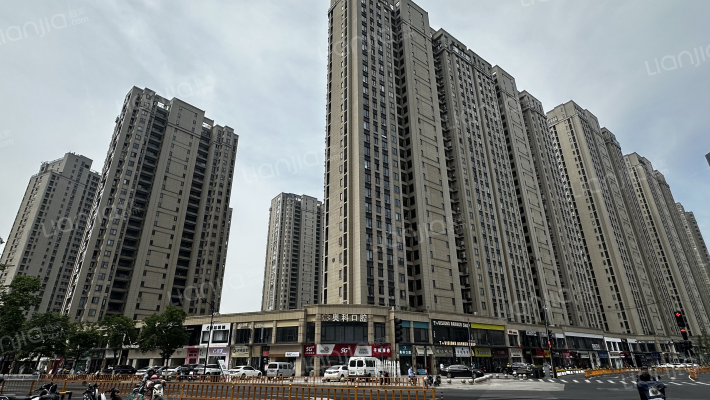 龙湖春江郦城外景图