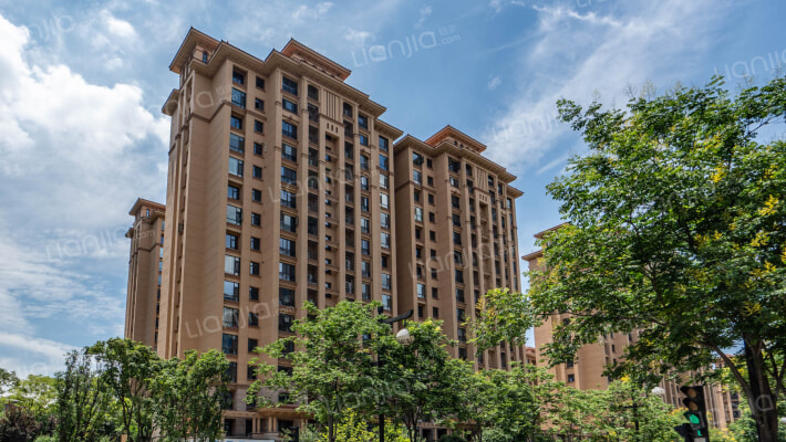 荣禾曲池东岸外景图