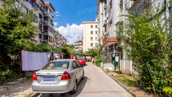 鼎隆大厦外景图