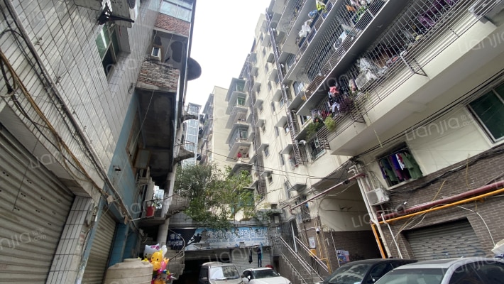 万年路148号外景图