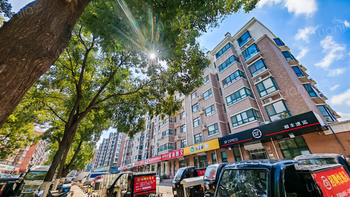 现代华庭外景图