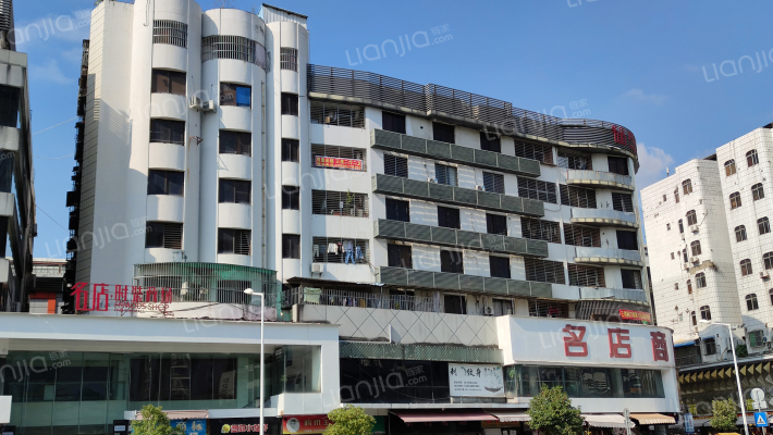 名店时装城外景图