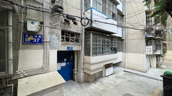 宝山南路37号外景图
