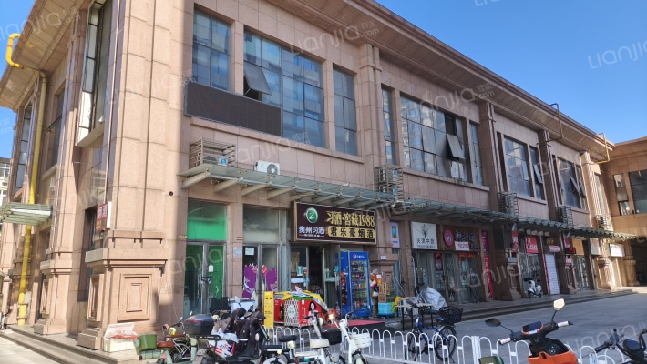 卓越浅水湾外景图