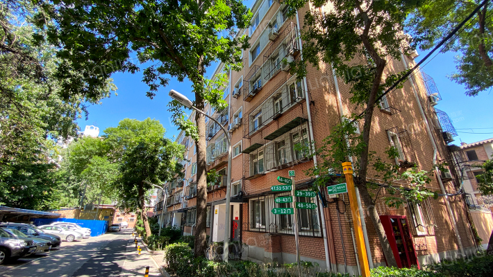 中纺宿舍北院外景图